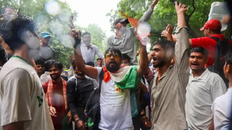 India’s Modi government under growing pressure as ‘cockroach’ protests intensify