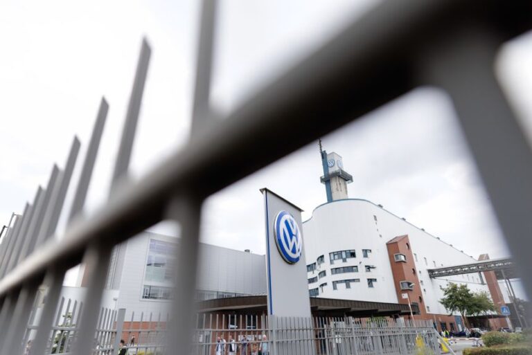 Volkswagen strikes deal with Israel investment firm to turn car plant into defense facility