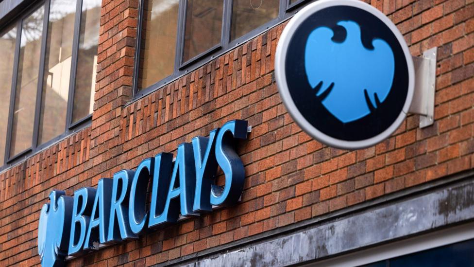 Barclays to Cut 5,000 Jobs as AI Integration Accelerates