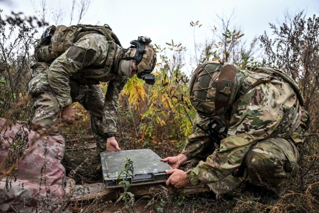 US Officials, Musk, and Ukraine Clash Over Satellite Disruptions