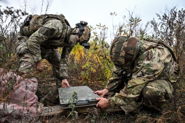 US Officials, Musk, and Ukraine Clash Over Satellite Disruptions