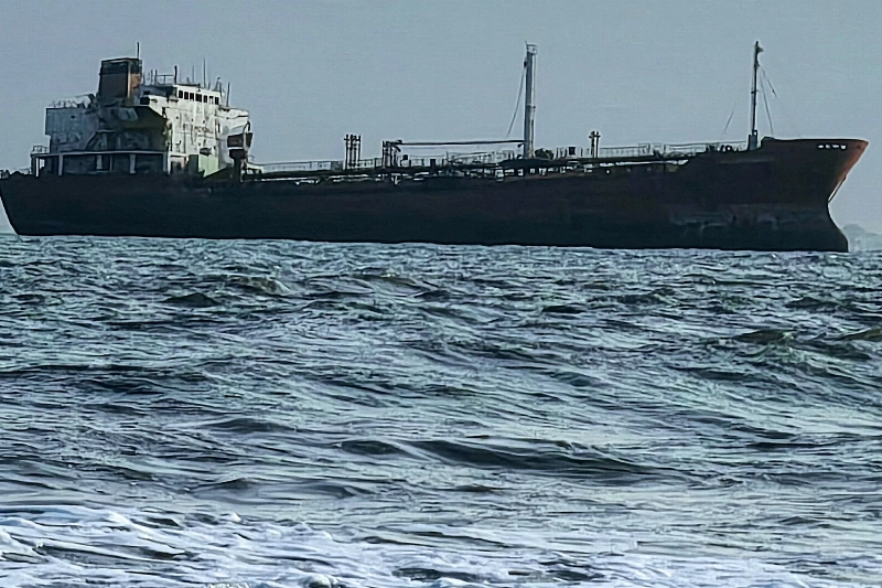 Tanker Crew Evacuated After Strike Off Saudi Coast