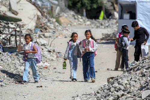 WFP Cuts Gaza Food Aid for 500,000 Amid Funding