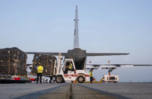 Dubai Launches Air Bridge to Deliver Winter Aid to